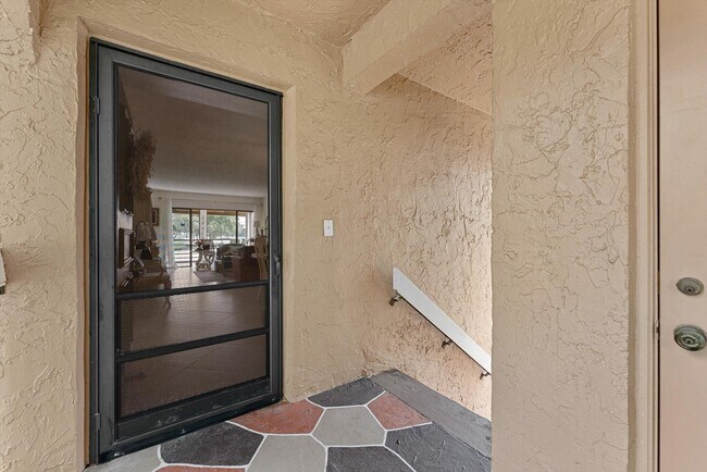 Foto del edificio - 11282 Green Lake Dr