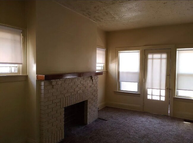 Building Photo - 3706 E 131st St