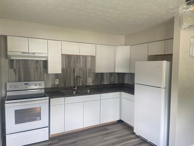 Building Photo - 1463 Arrowhead Trl