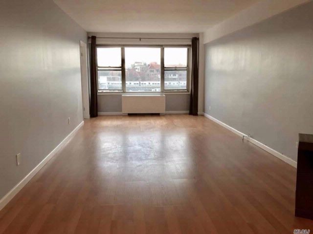 Foto del edificio - 107-40 107-18 70th Rd