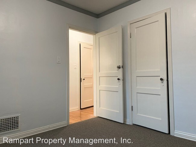 Building Photo - 4218 Degnan Blvd