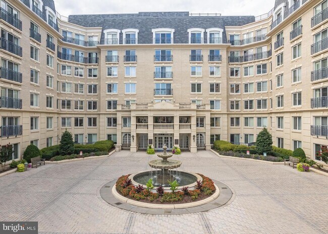 Building Photo - 5 Park Pl