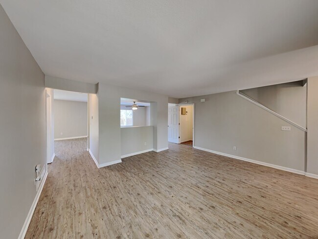 Building Photo - 2215 E 126th Way