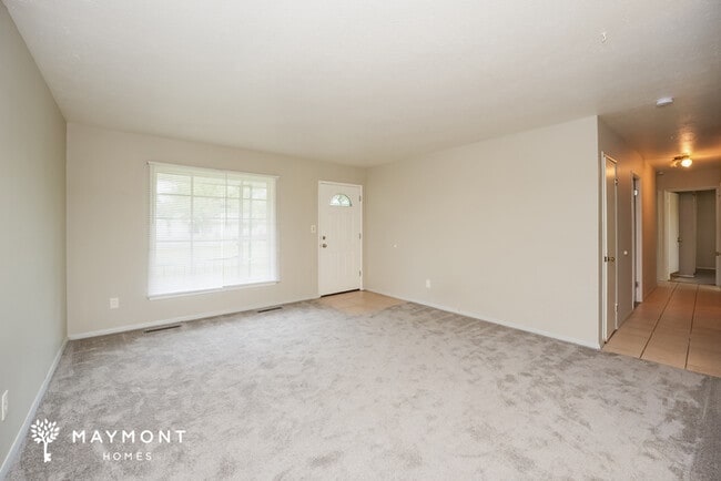 Building Photo - 25120 Sandhurst Rd