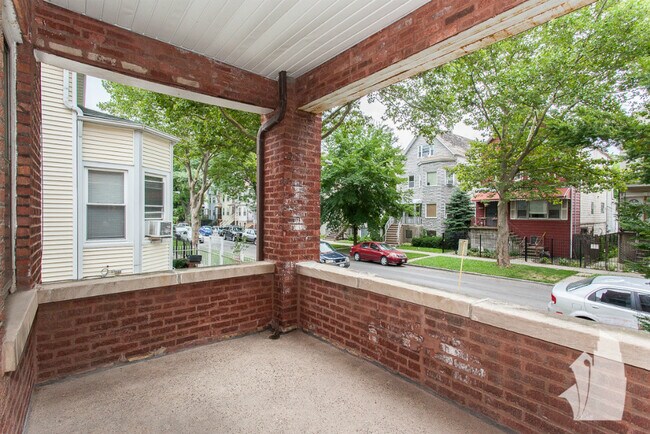 Foto del edificio - 2822 N Springfield Ave