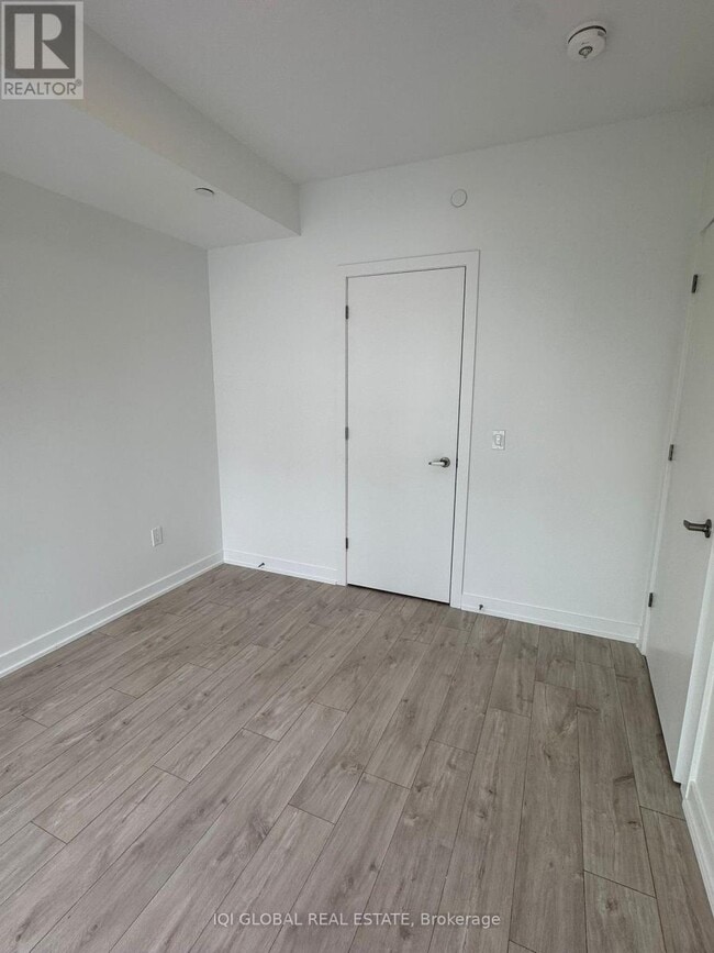 Photo du bâtiment - 750 Whitlock Ave