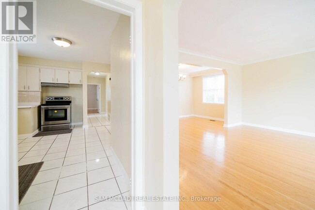 Building Photo - 544 Sandmere Pl