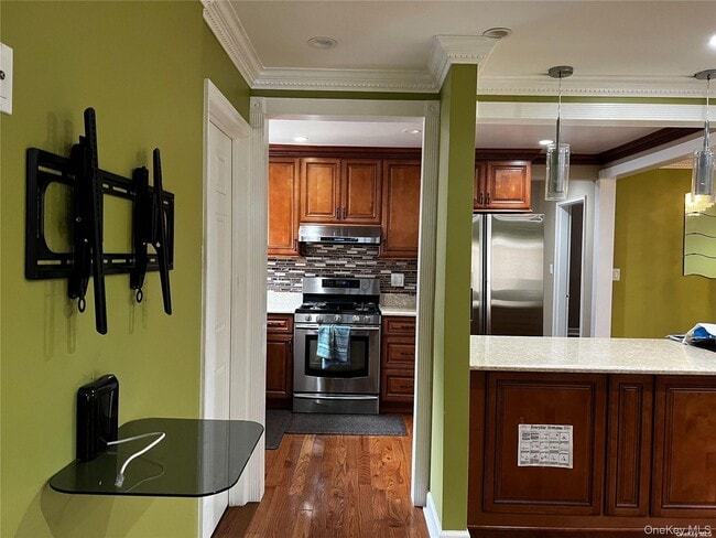 Building Photo - 83-12 253rd St