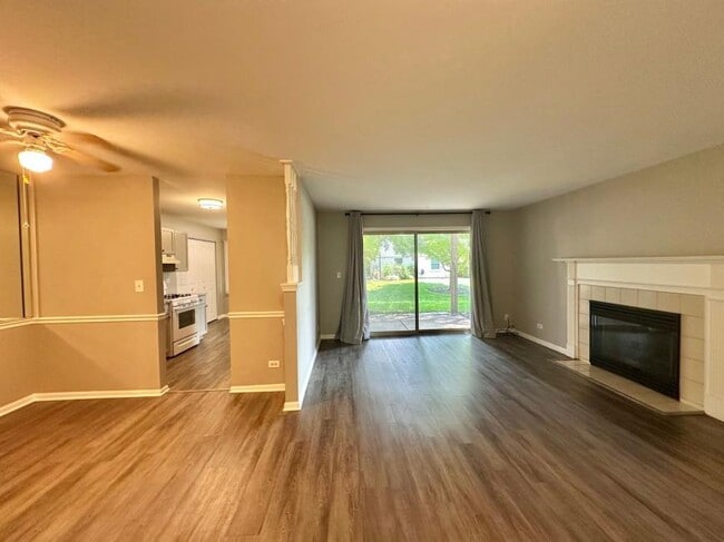 Building Photo - 2 bedroom in Winfield IL 60190