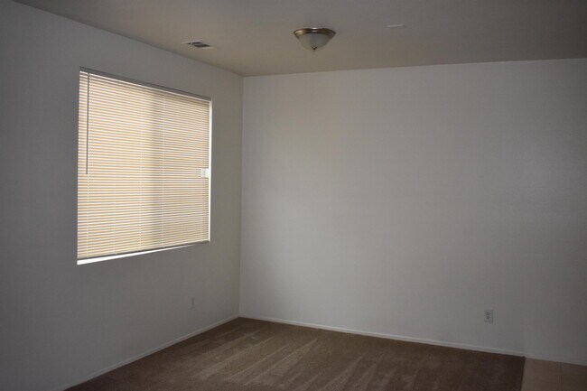 Foto del edificio - 43839 58th St W