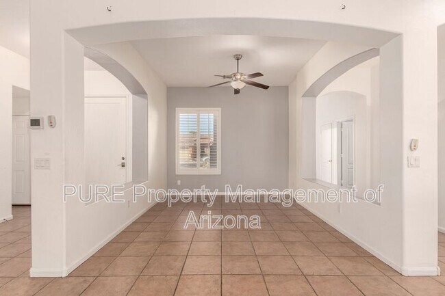 Foto del edificio - 2221 E Indian Wells Dr