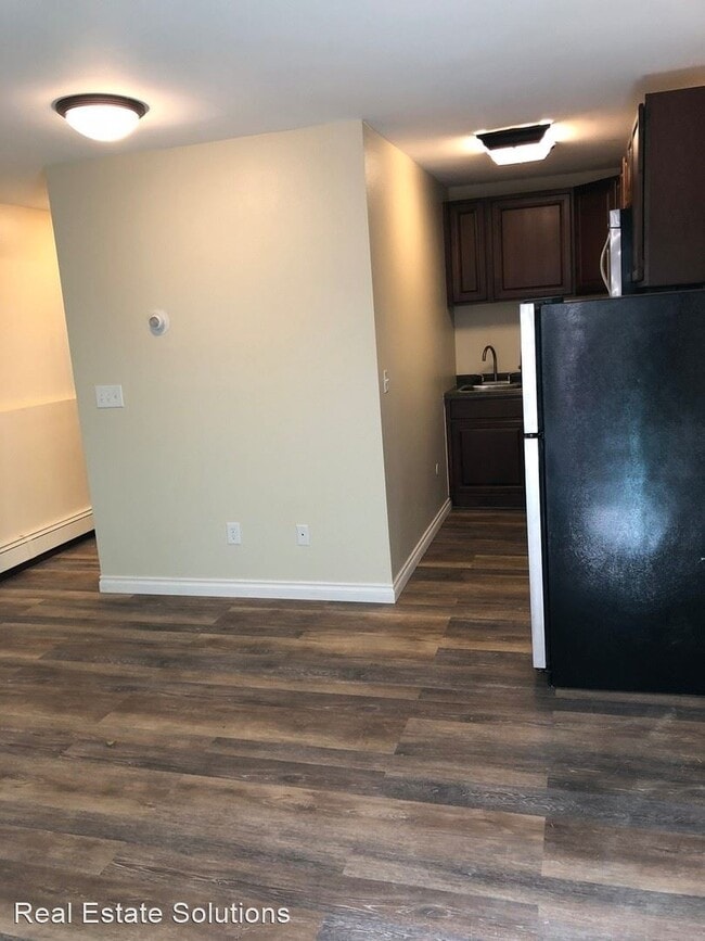 Building Photo - 1 br, 1 bath House - 7085 Weimer Road #6