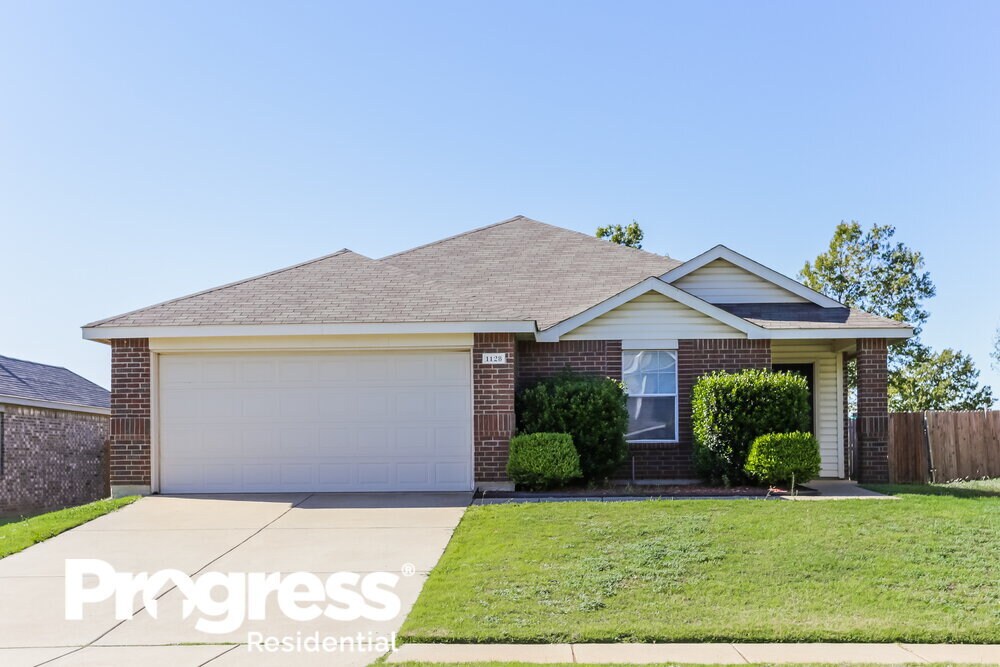 Primary Photo - 1128 Junegrass Ln