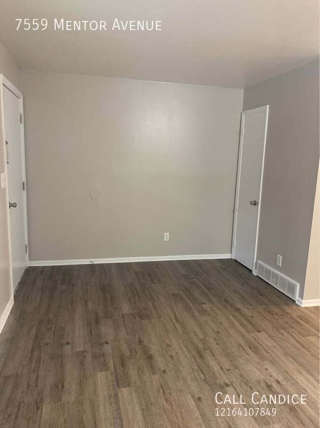 Building Photo - Newly Renovated 1 Bedroom Apartments!