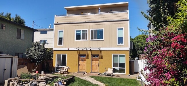 Building Photo - 1177 Nelrose Ave