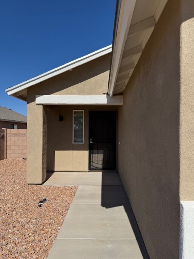 Foto del edificio - East- NEW BUILD 3 Bedroom rental homes!