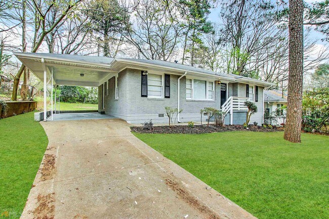Foto del edificio - 2450 Springdale Rd SW
