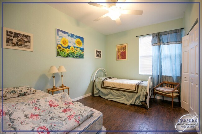 Building Photo - ONE MONTH FREE*** VALENCIA COUNTRY CLUB- A...