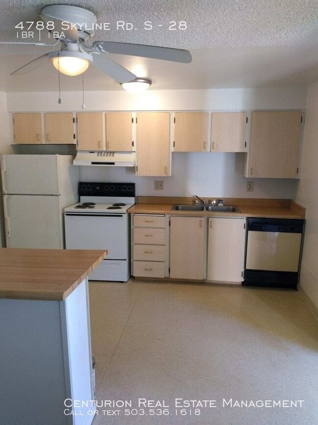 Foto del edificio - 4788 Skyline Rd S