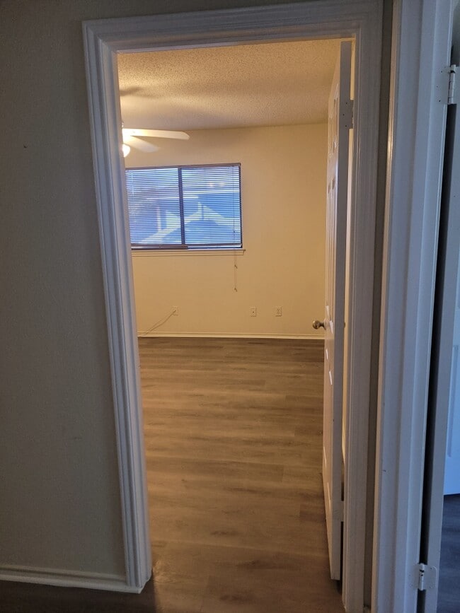 Building Photo - 17915 Summer Knoll Dr