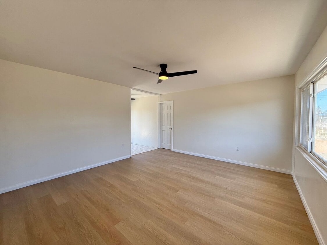 Building Photo - Moden 3 Bedroom Home in Clairemont!!!