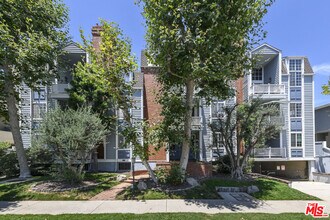 Building Photo - 11667 Gorham Ave