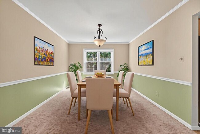 Foto del edificio - 8537 Hooes Rd