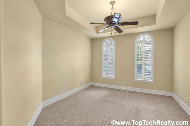 Building Photo - Fantastic Designed 3 BD* 2.5 BA* Single Fa...