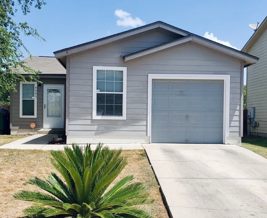 Foto principal - 5503 Harefield Dr