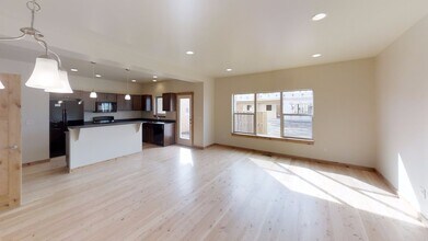 Building Photo - 120 Naomi Rose Ln