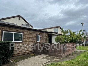 Building Photo - 1414 Pajaro Ave