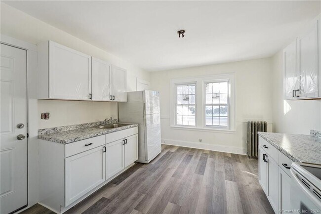 Building Photo - 217-219 Frederick St