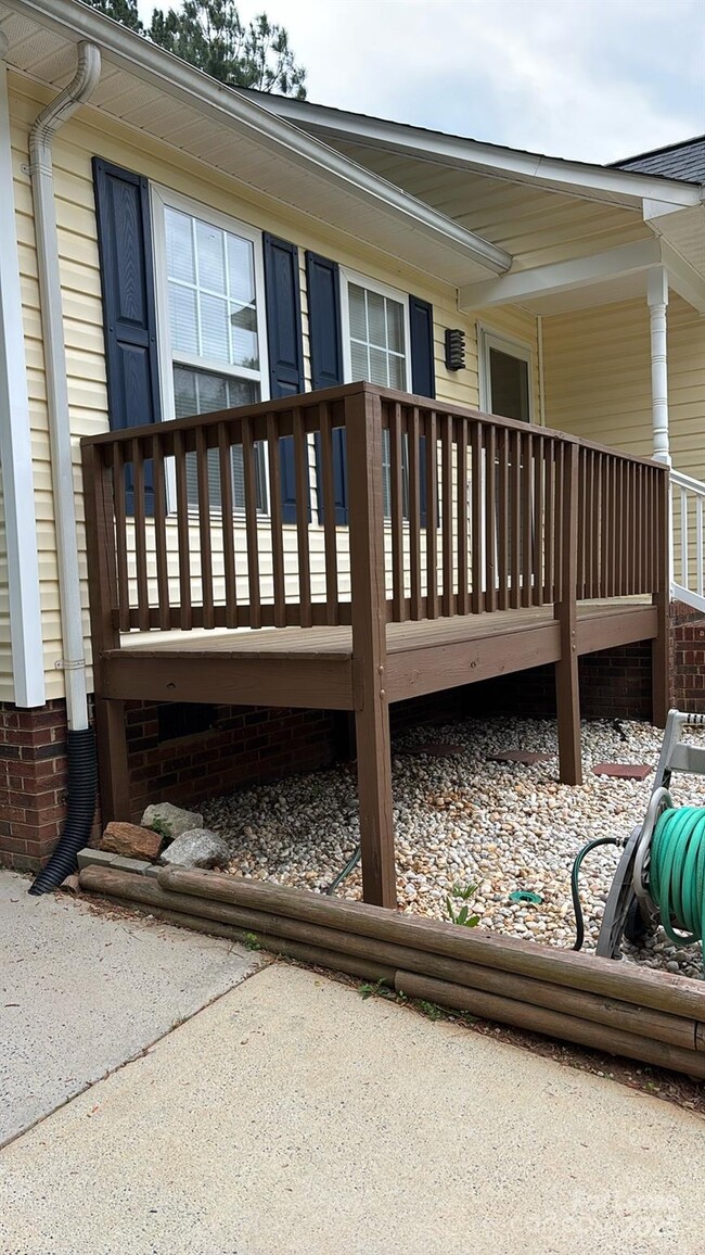 Foto del edificio - 3413 Mooring Pl