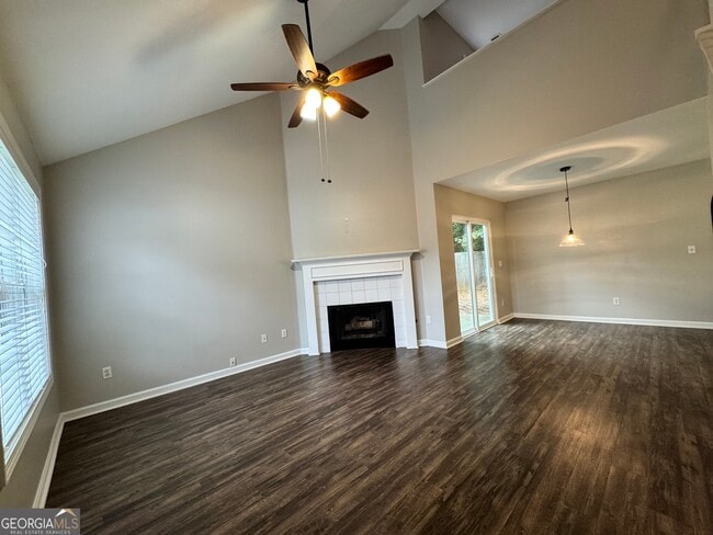 Building Photo - 204 Park Pl