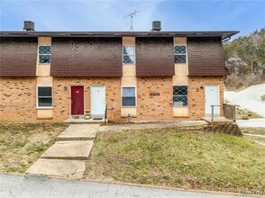 Building Photo - 3009 Pembroke Ln