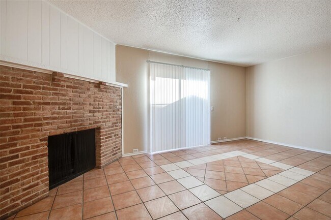 Foto del edificio - 112 Highland Park Ct