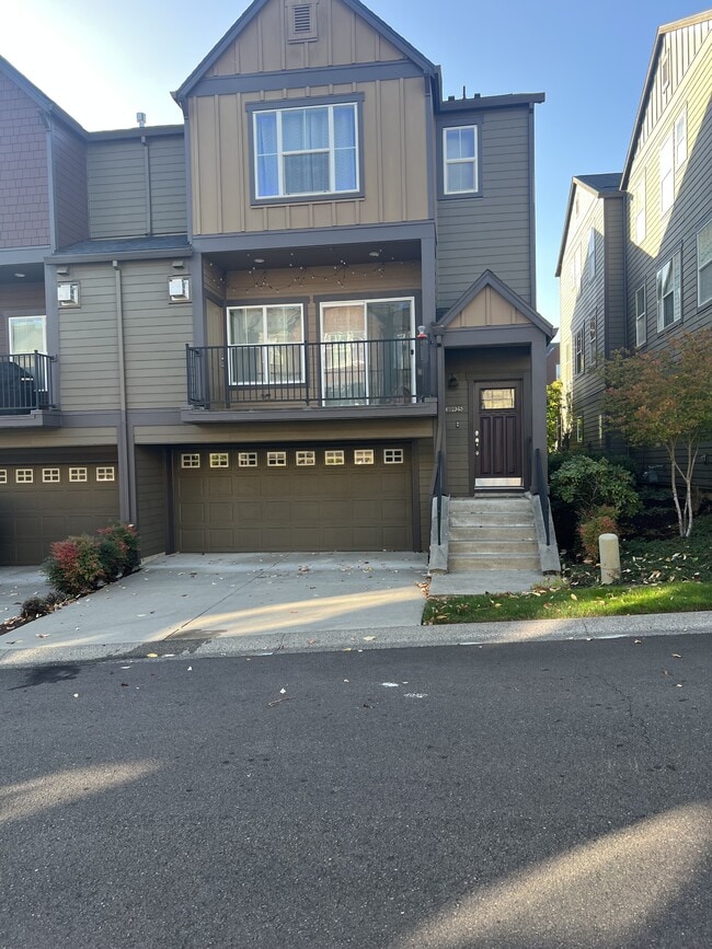 Photo - 10925 SW Briarwood Pl Townhome