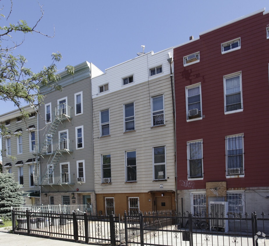 Primary Photo - 849 Bushwick Ave