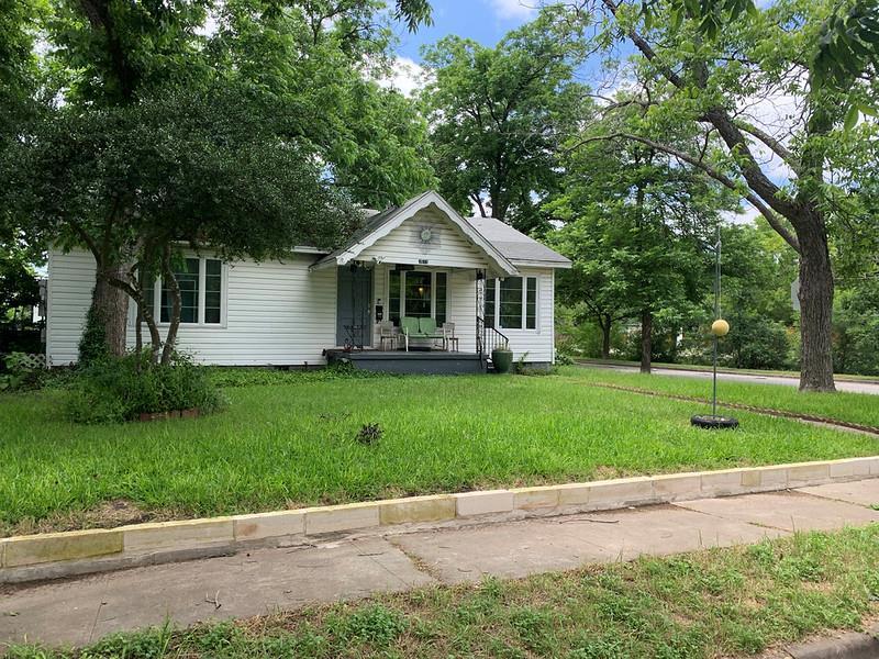 Foto principal - 1515 Karen Ave