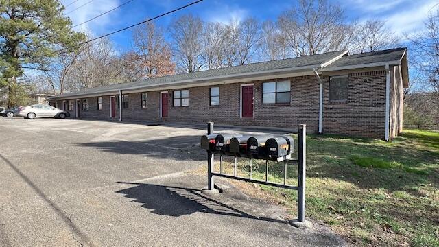 Building Photo - 155 Eastview Ave