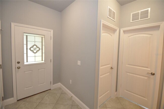 Building Photo - 5 Zoffwood Ct