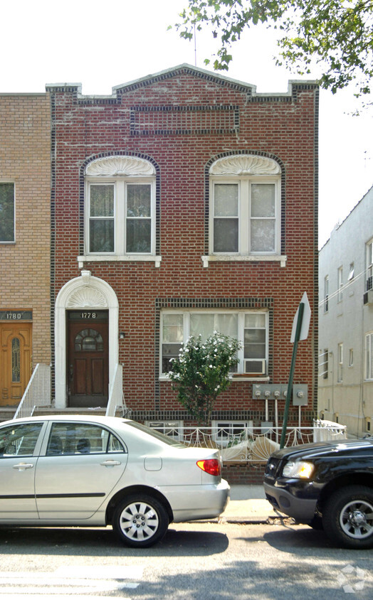 Foto principal - 1778 77th St