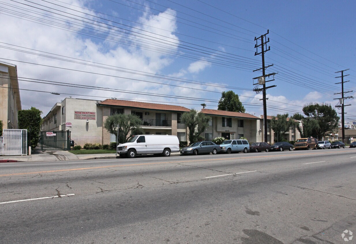 Primary Photo - Valle Terrace Apartments