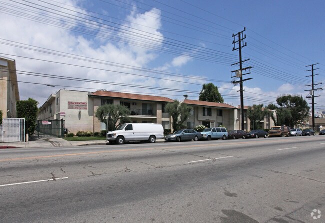 Building Photo - Valle Terrace Apartments