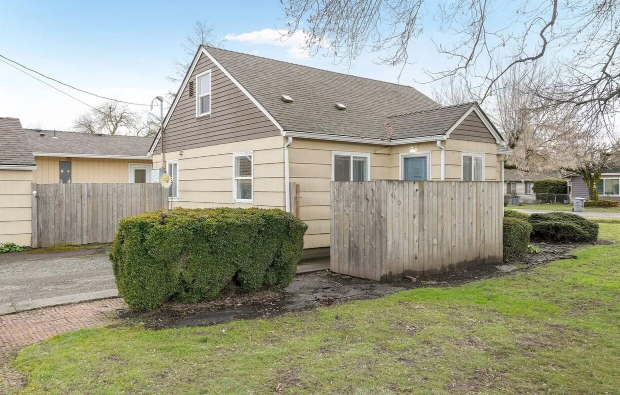 Foto principal - 836 Eldin Ave SE