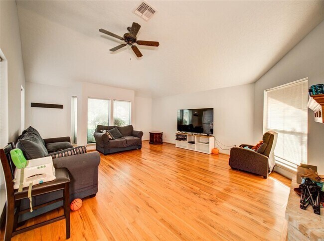 Foto del edificio - 14226 Woodnook Dr