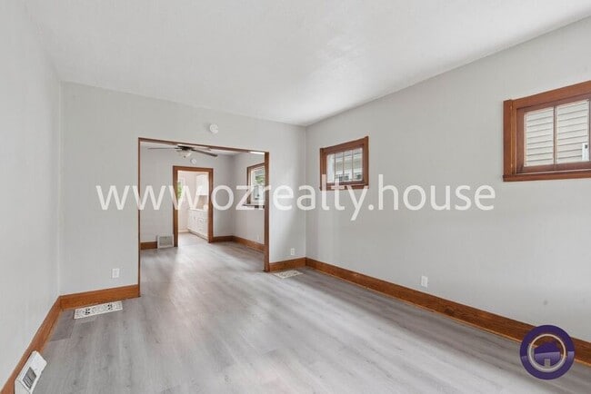 Building Photo - 1950 Berkshire Pl