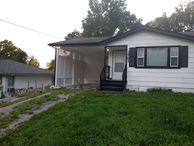 Building Photo - 1901 Boyd Ln