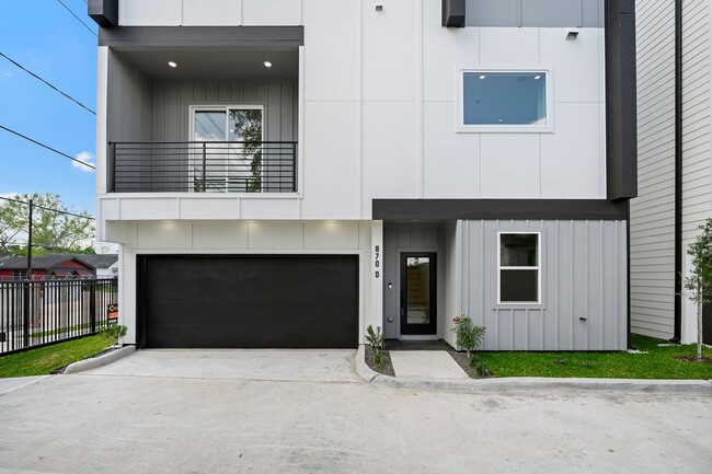 Foto del edificio - 870 W Little York Rd