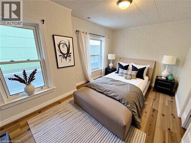 Building Photo - 281 Wentworth St N